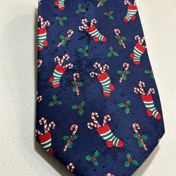 Set of two Christmas ties EUC - Picture 3 of 15